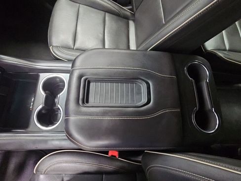 Used 2022 GMC Yukon SLT w/ SLT Premium Package AWD/4WD image 23