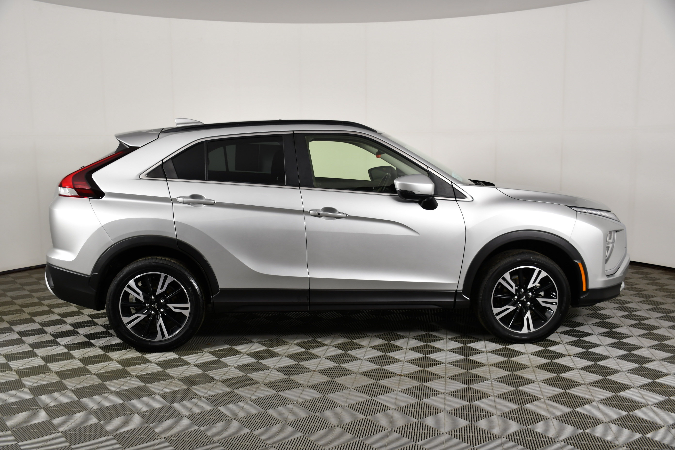 Used 2023 Mitsubishi Eclipse Cross SE AWD/4WD image 5