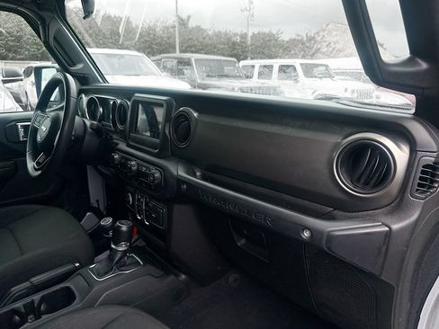 Used 2023 Jeep Wrangler Unlimited Sport AWD/4WD image 33