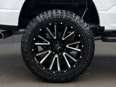 Used 2025 Ford F150 Lariat w/ Equipment Group 502A High image 11