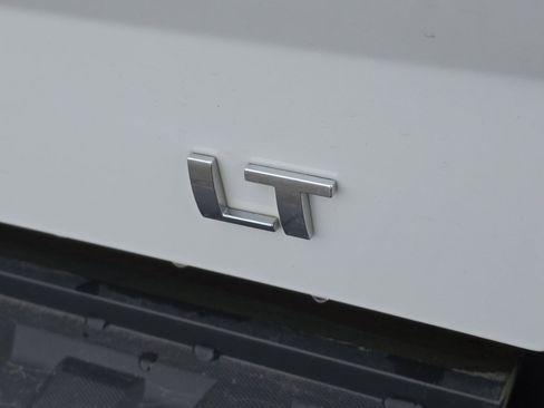 Used 2018 Chevrolet Silverado 1500 LT image 28