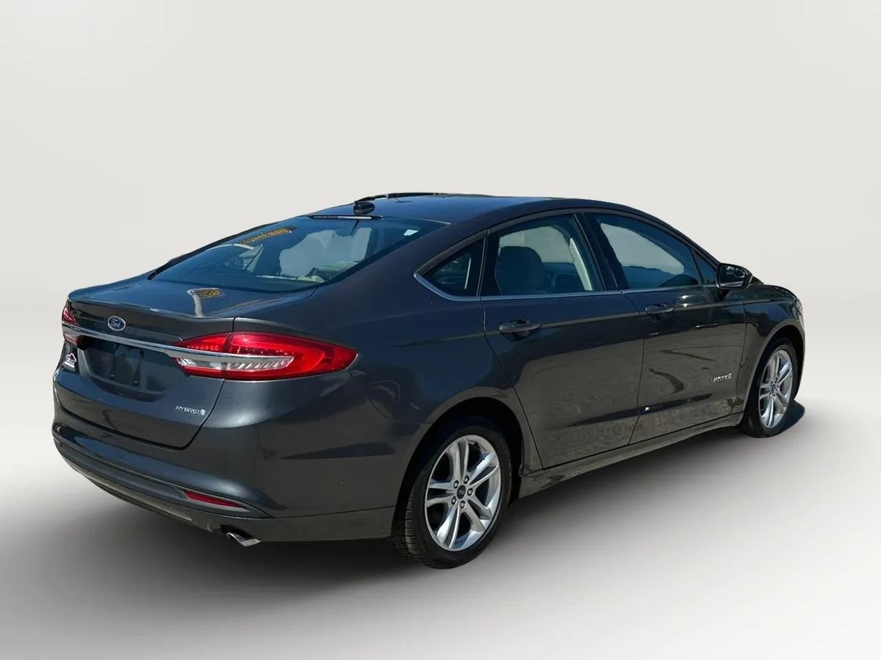 Used 2018 Ford Fusion S FWD image 4