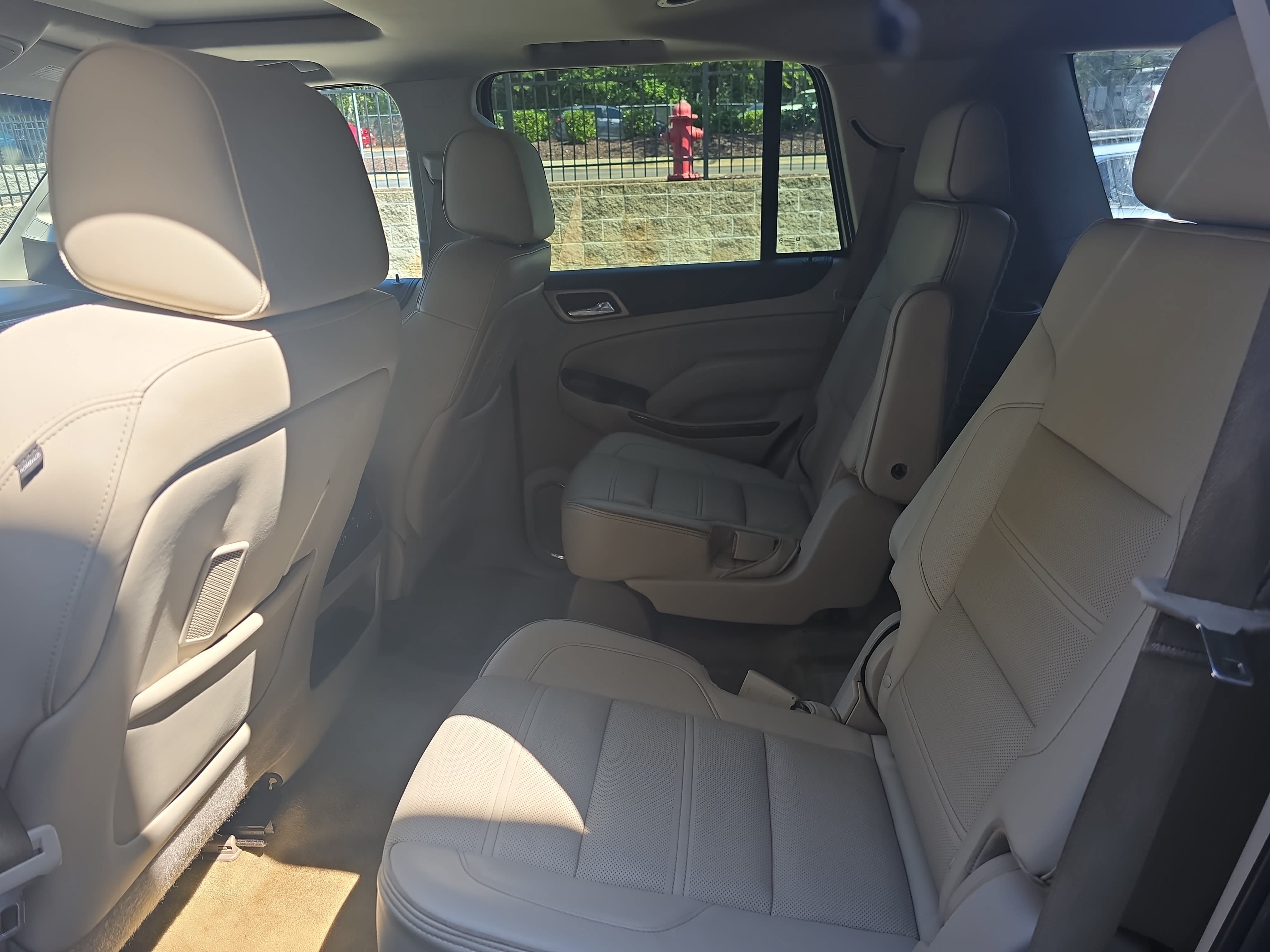 Used 2015 GMC Yukon Denali RWD image 15