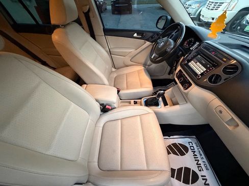 Used 2012 Volkswagen Tiguan SE image 8