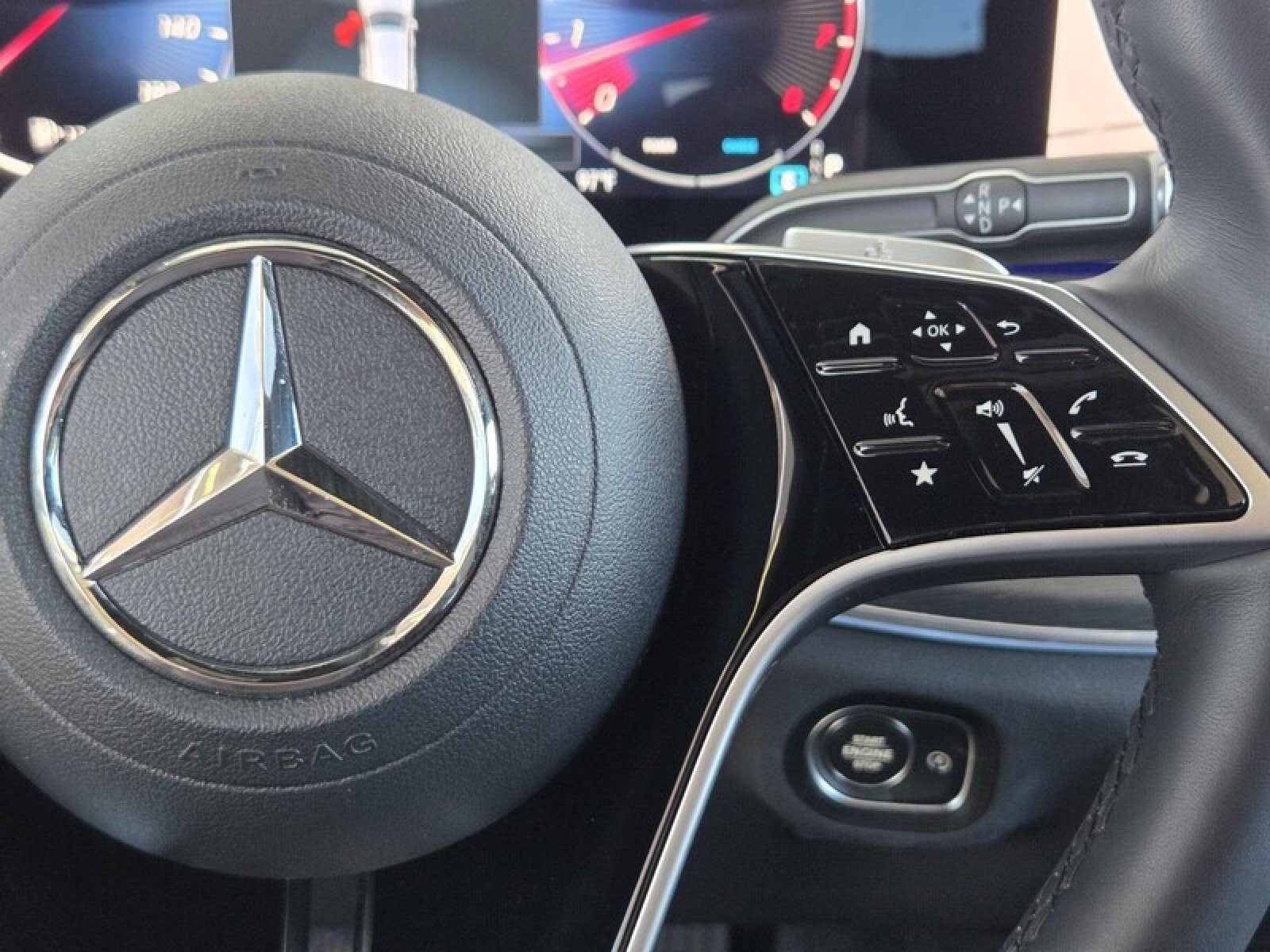 Certified 2025 Mercedes-Benz GLE 350 4MATIC image 27