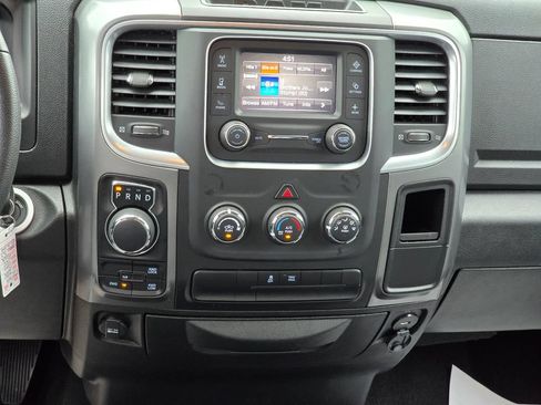 Used 2024 RAM 1500 Classic SLT AWD/4WD image 17