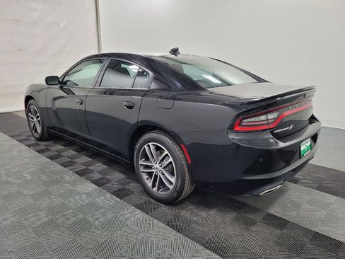 Used 2019 Dodge Charger SXT image 3