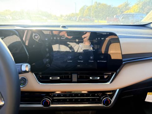 New 2026 Chevrolet Equinox ACTIV w/ Convenience Package III image 23