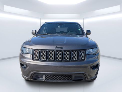 Used 2018 Jeep Grand Cherokee Altitude image 8