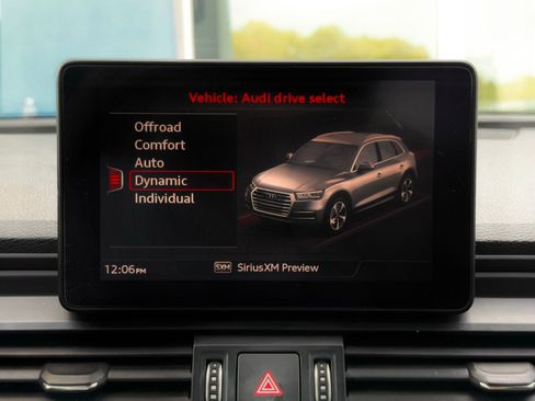 Used 2018 Audi Q5 2.0T Premium w/ Convenience Package AWD/4WD image 37