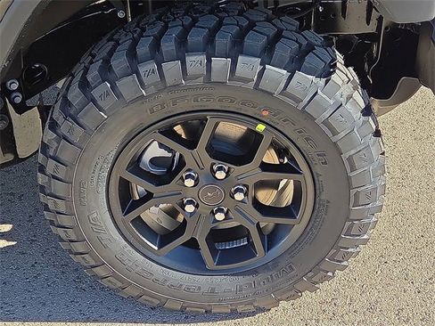 New 2026 Jeep Gladiator Sport image 8