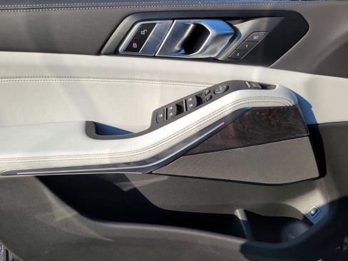 New 2026 BMW X5 xDrive50e w/ M Sport Package image 5