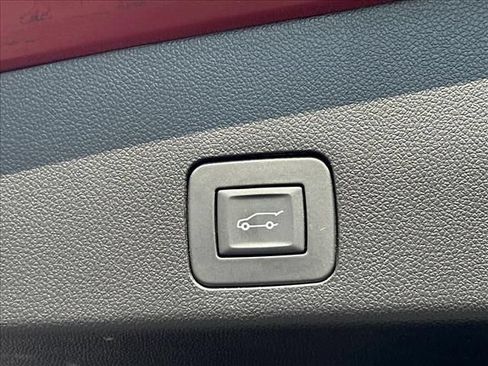 Certified 2023 Buick Encore GX Select FWD image 12