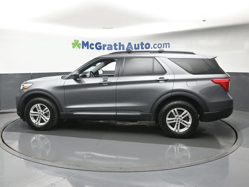 Used 2023 Ford Explorer XLT AWD/4WD image 24