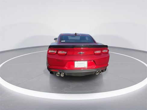 Used 2021 Chevrolet Camaro LT image 7