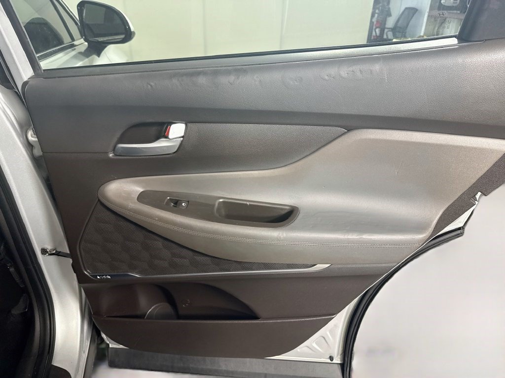 Used 2019 Hyundai Santa Fe SEL FWD image 27