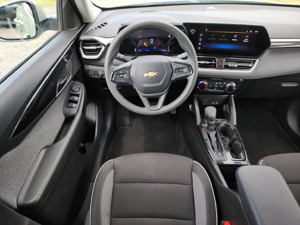 Used 2025 Chevrolet TrailBlazer LT FWD image 17