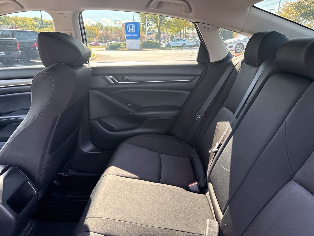 Used 2018 Honda Accord LX image 19