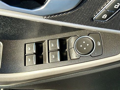 Used 2022 Ford Explorer XLT w/ Equipment Group 202A image 27