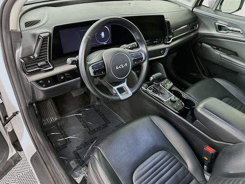 Used 2023 Kia Sportage SX image 9