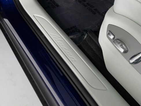 New 2026 Porsche Macan image 22