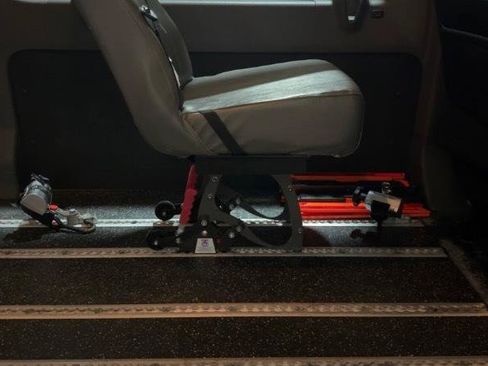 Used 2020 Ford Transit 150 XL RWD image 3