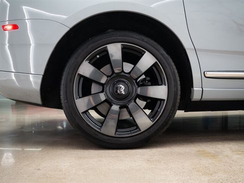 Used 2020 Rolls-Royce Cullinan AWD/4WD image 37