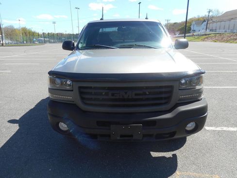 Used 2003 GMC Sierra 1500 SLT w/ SLT Preferred Equipment Group AWD/4WD image 15