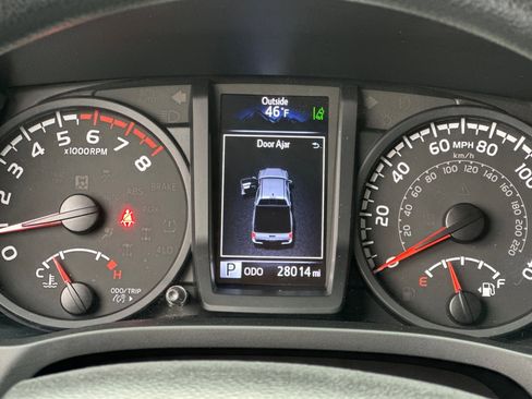 Used 2022 Toyota Tacoma SR5 image 22