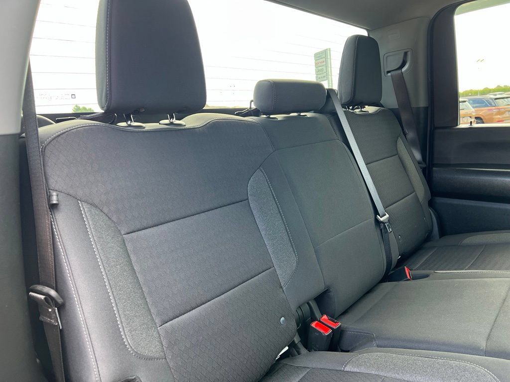 Used 2024 Chevrolet Silverado 2500 Custom w/ Custom Convenience Package AWD/4WD image 17
