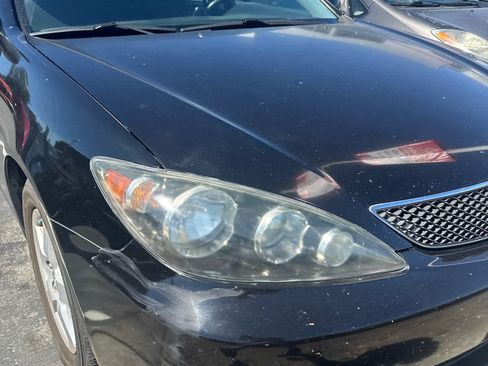 Used 2005 Toyota Camry SE FWD image 4