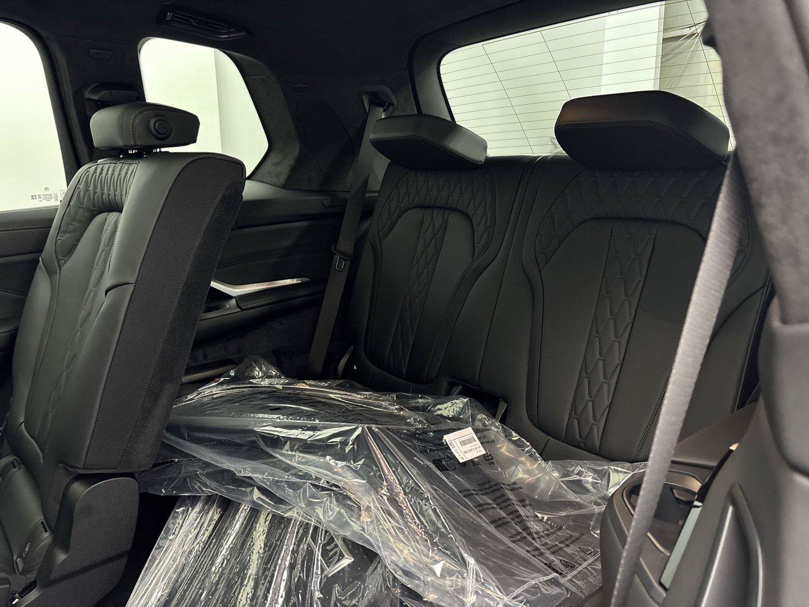 New 2027 BMW X7 xDrive40i w/ Executive Package AWD/4WD image 30