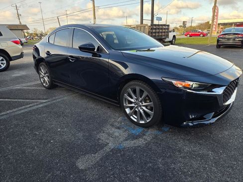 Used 2019 MAZDA MAZDA3 Sedan image 4