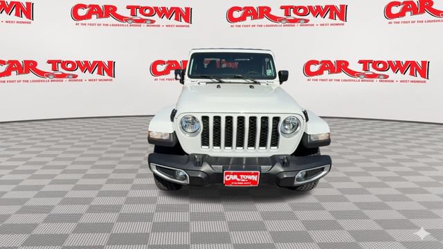 Used 2023 Jeep Gladiator Overland AWD/4WD image 3