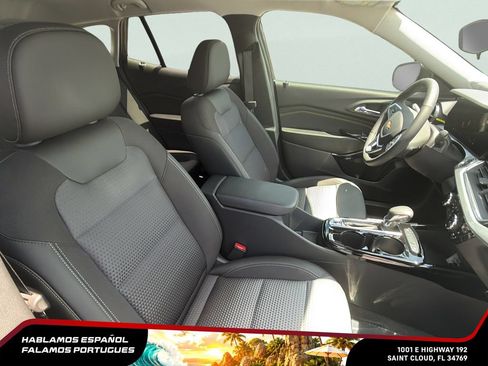 Used 2024 Chevrolet Trax LT w/ Driver Confidence Package FWD image 28