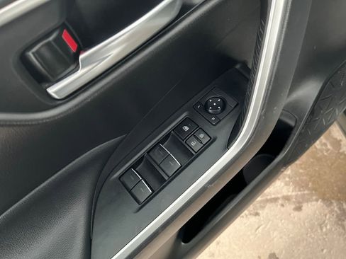 Used 2022 Toyota RAV4 XLE w/ Convenience Package image 13