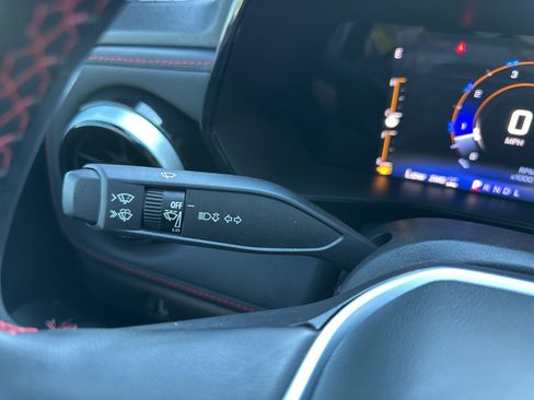 Used 2023 Chevrolet Colorado Z71 w/ Z71 Convenience Package 2 image 31