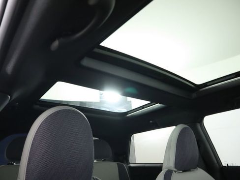 New 2026 MINI Cooper 2-Door Hardtop FWD image 19