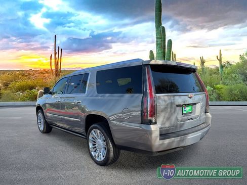 Used 2018 Cadillac Escalade ESV Platinum AWD/4WD image 7