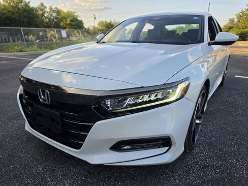 Used 2019 Honda Accord Sport image 3