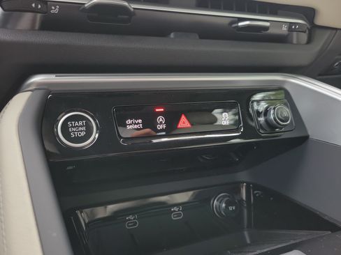 New 2026 Audi Q5 Premium Plus AWD/4WD image 27
