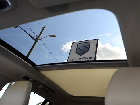 Used 2022 Volvo XC90 T6 Inscription w/ Advanced Package image 12