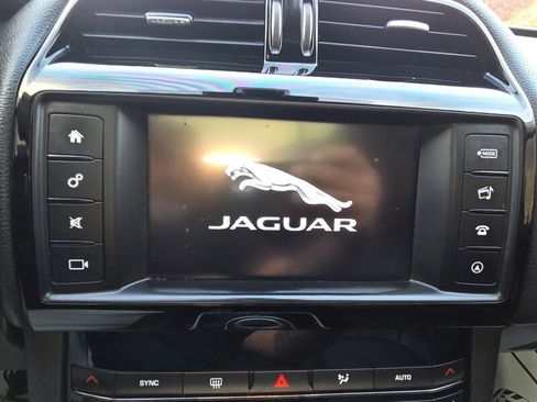 Used 2017 Jaguar F-PACE 35t AWD - Hard to find - Must image 27