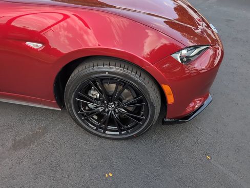 New 2026 MAZDA MX-5 Miata Club w/ Interior Package RWD image 11
