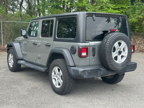 Used 2019 Jeep Wrangler Unlimited Sport S AWD/4WD image 5