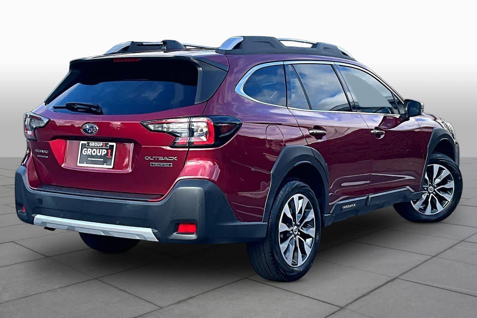Used 2023 Subaru Outback Touring AWD/4WD image 13