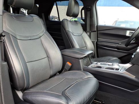 Certified 2020 Ford Explorer ST image 18