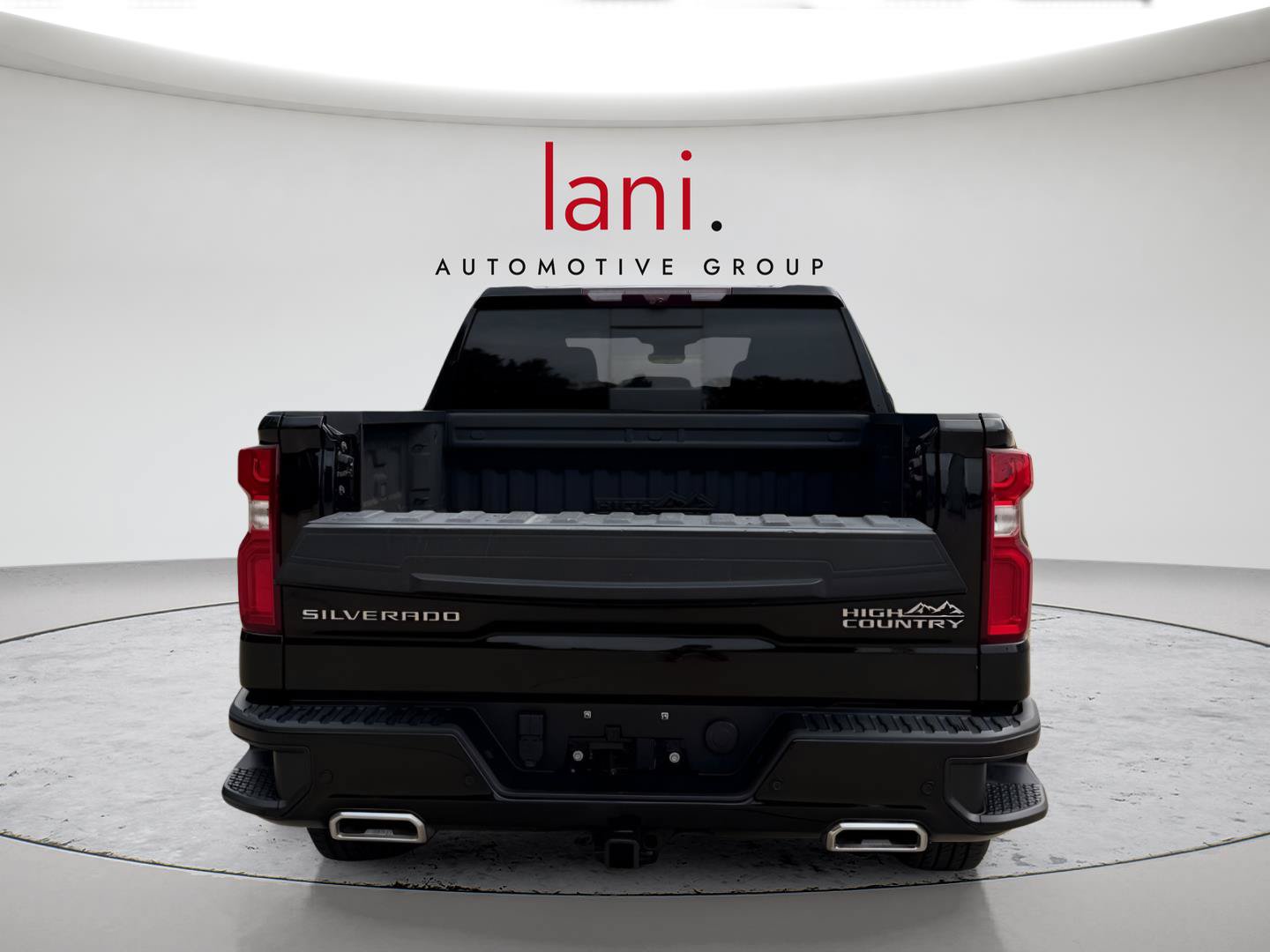 Used 2023 Chevrolet Silverado 1500 High Country w/ Technology Package AWD/4WD image 32