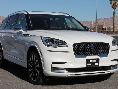 Used 2020 Lincoln Aviator Black Label Grand Touring w/ Class IV Trailer Tow Package AWD/4WD image 3