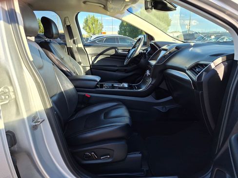 Used 2019 Ford Edge Titanium AWD/4WD image 32